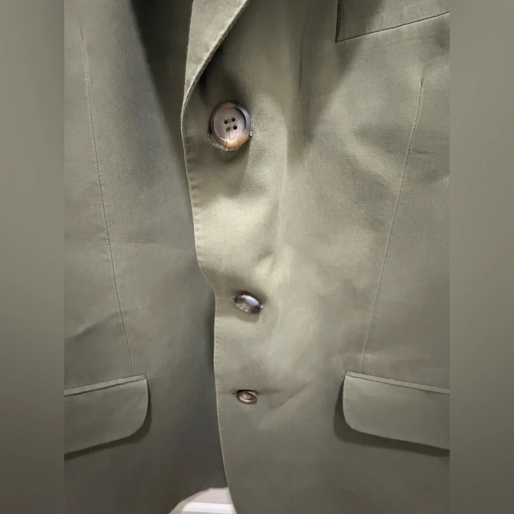 Burberry. Men’s 100% Cotton, 3 Button, Olive Green Blazer. 46